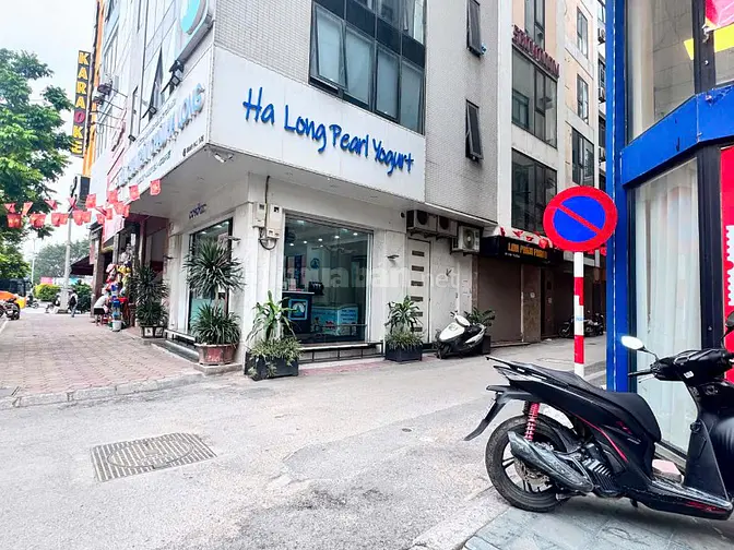Cho thuê nhà làm văn phòng công ty, Phố Trường Chinh, 350m2, ngõ ô tô 