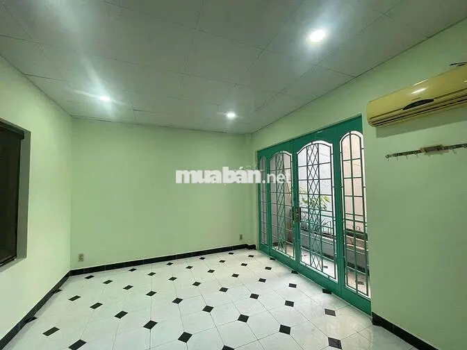 Phòng trọ ban công, máy lạnh 2tr6 - 3tr5 chợ Bình Triệu, Đh Luật