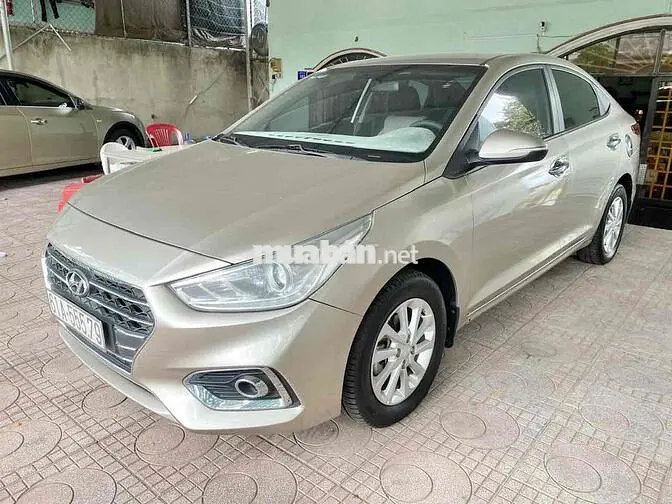 Hyundai Accent 2018 Số sàn Vàng cát