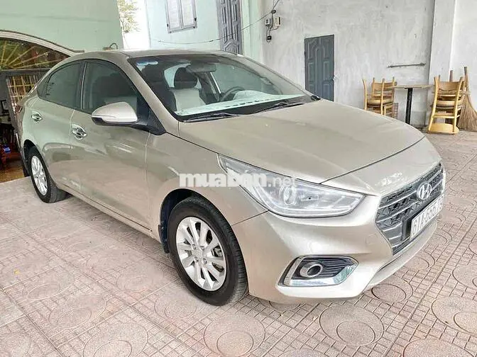 Hyundai Accent 2018 Số sàn Vàng cát