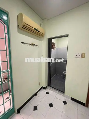 Phòng trọ ban công, máy lạnh 2tr6 - 3tr5 chợ Bình Triệu, Đh Luật
