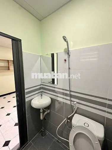 Phòng trọ ban công, máy lạnh 2tr6 - 3tr5 chợ Bình Triệu, Đh Luật