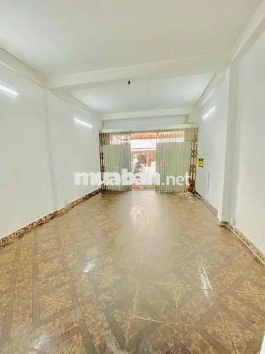 CHO THUÊ MẶT TIỀN NGAY CHỢ TÂN QUY TUYẾN SẦM UẤT Q7