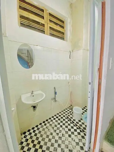 CHO THUÊ MẶT TIỀN NGAY CHỢ TÂN QUY TUYẾN SẦM UẤT Q7