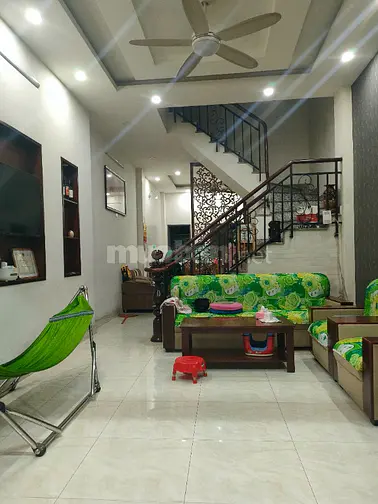 Nhà phố 827 Nguyễn Duy Trinh 7 tỷ 6