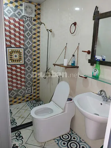 Chính chủ cho thuê căn hộ chung cư 65m2, 2 phòng ngủ