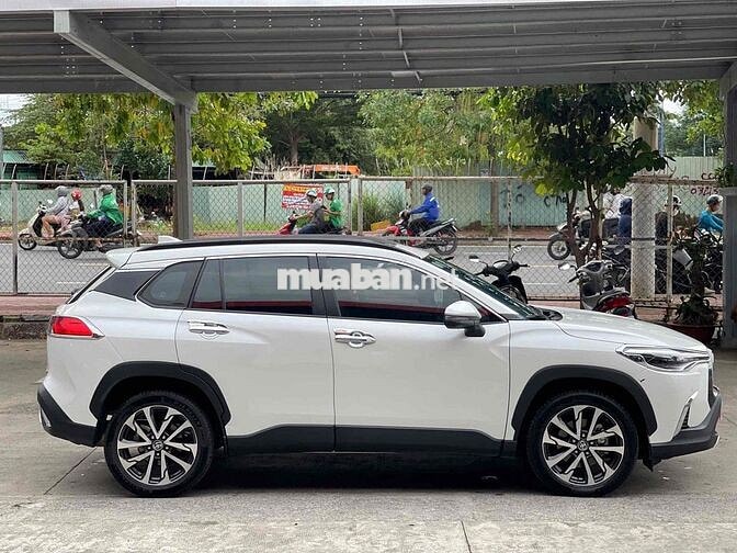 Bán Cross 1.8V 2022 - Xe gia đình 1 chủ mua mới