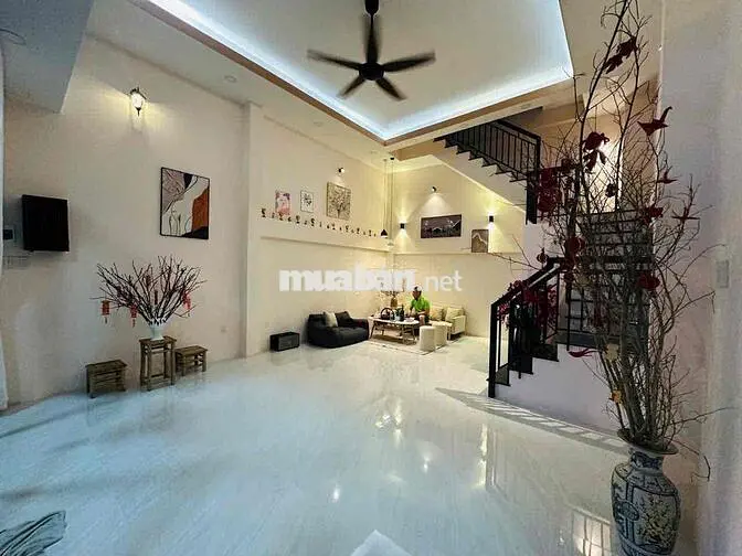 Bán Nhà 4 Tầng Đường Bà Triệu Phương Sài Nha Trang Hướng Tây