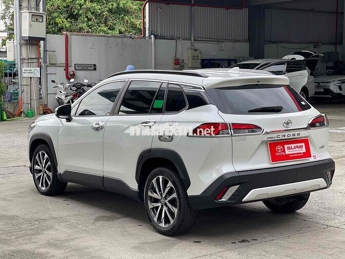 Bán Cross 1.8V 2022 - Xe gia đình 1 chủ mua mới