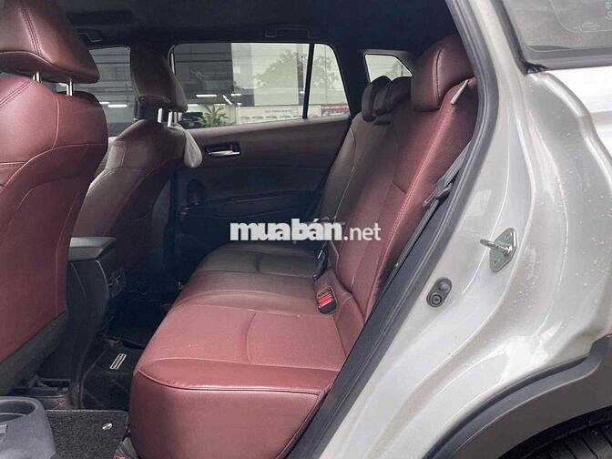Bán Cross 1.8V 2022 - Xe gia đình 1 chủ mua mới