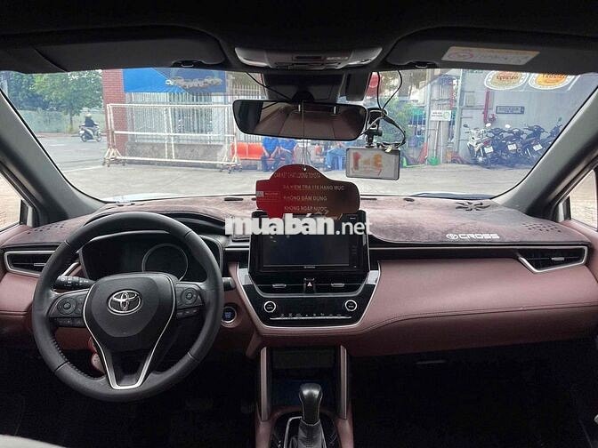 Bán Cross 1.8V 2022 - Xe gia đình 1 chủ mua mới