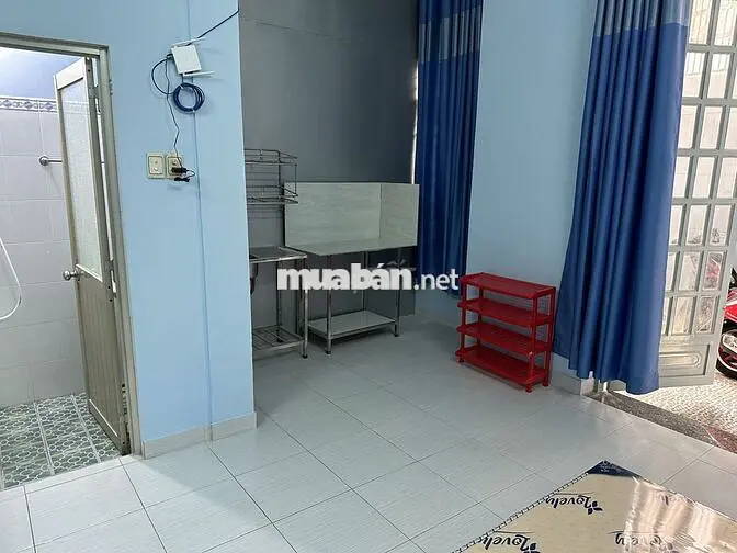 Phòng Nguyên Hồng, tầng trệt, full nội thất
