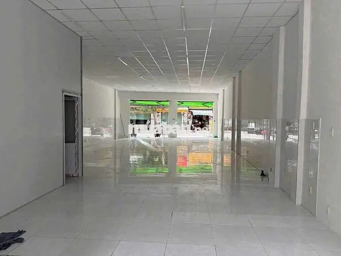 mặt bằng mới đẹp như hình ảnh gần chợ