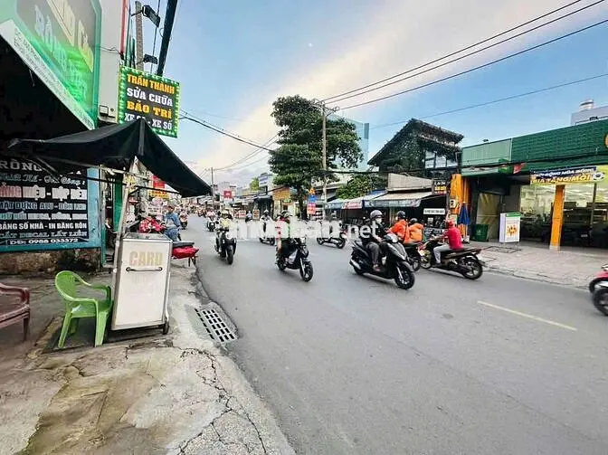 mặt bằng mới đẹp như hình ảnh gần chợ