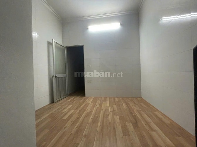 Nhà riêng ngõ phố minh khai mai động dt30m2x4t giá 10tr 