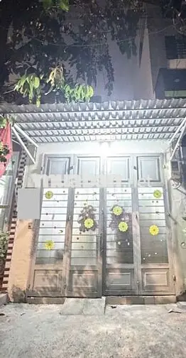 NHÀ CẤP 4 MẶT TIỀN ĐƯỜNG SÁT ĐƯỜNG SỐ 10.TÂN QUY .KHU VIP QUẬN7