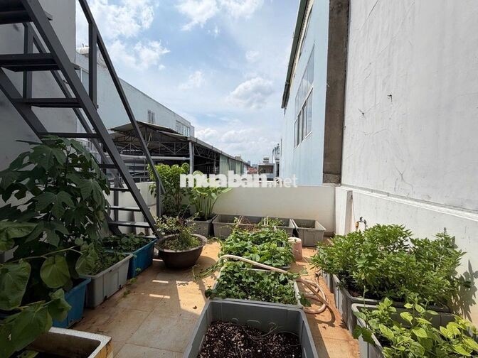 BÁN NHÀ MẶT TIỀN 4 LẦU ĐƯỜNG SỐ 23.TÂN QUY, KHU VIP QUẬN 7