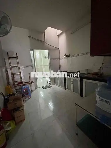 MT GẦN CHỢ LÊ ĐỨC THỌ , TRỆT LẦU 25TR