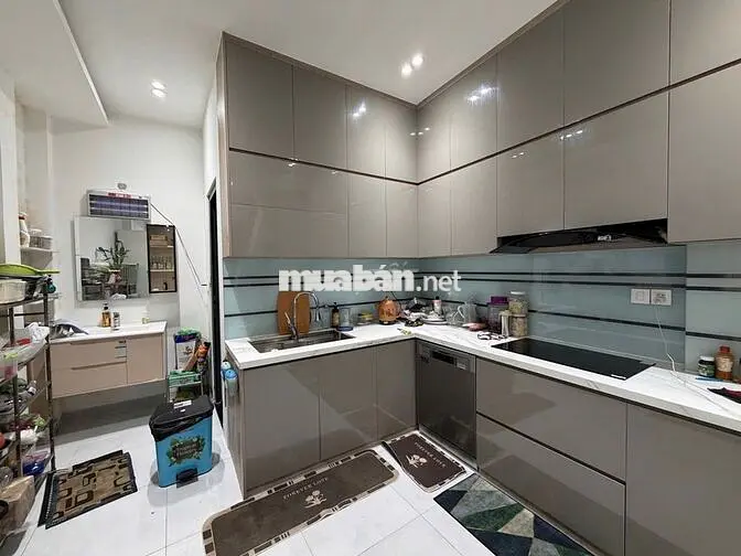 BÁN NHÀ MẶT TIỀN 4 LẦU ĐƯỜNG SỐ 23.TÂN QUY, KHU VIP QUẬN 7