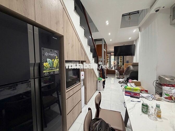 BÁN NHÀ MẶT TIỀN 4 LẦU ĐƯỜNG SỐ 23.TÂN QUY, KHU VIP QUẬN 7