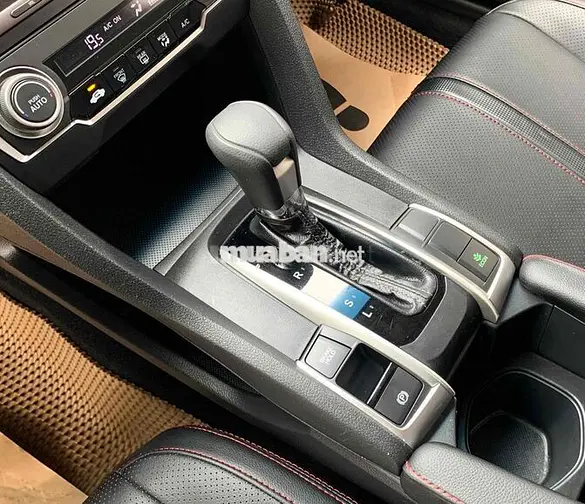 Honda Civic 2019 chạy kĩ giá hợp lý hỗ trợ góp
