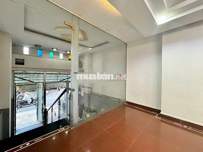 CHO THUÊ MẶT BẰNG CHÍNH CHỦ MẶT TIỀN QUẬN 10