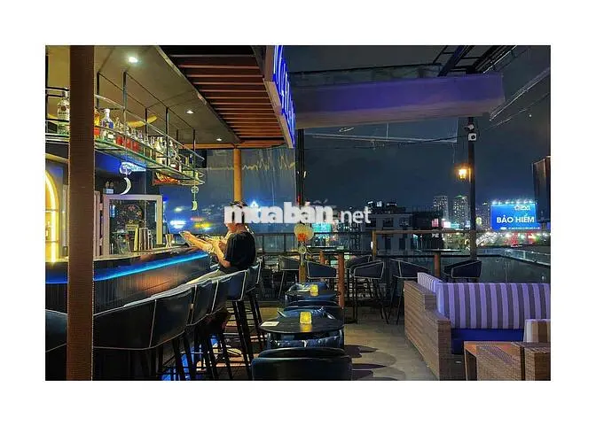 Cần cho thuê tầng sân thượng Lầu 7. Phù hợp mở caphe, thức ăn nhanh
