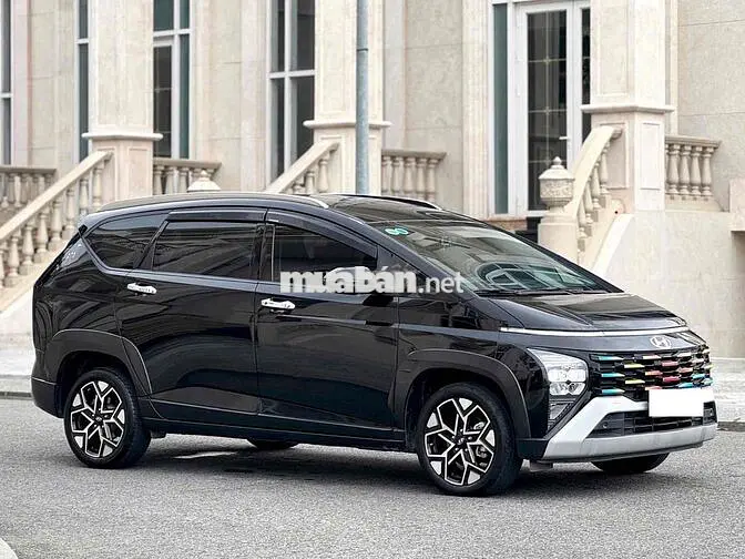 Hyundai Stargazer 2024 1.5L 7 chỗ Đen