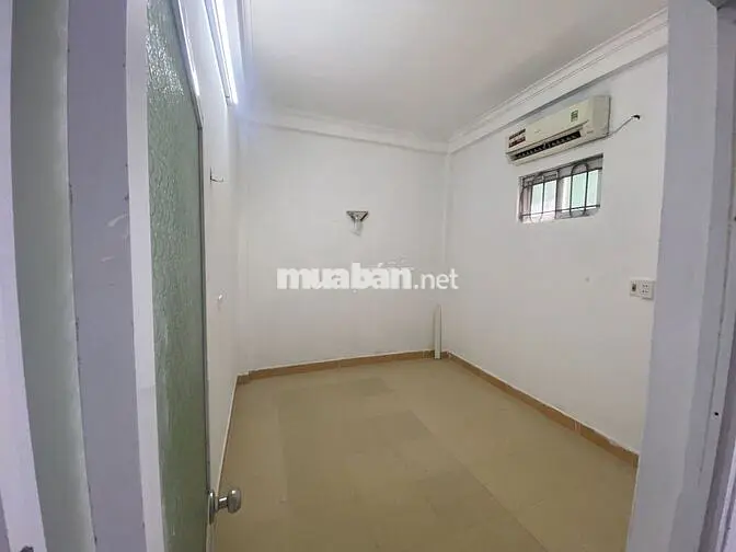 Nhà nguyên căn 2.5 tầng 35m2 Xa La, Hà Đông, cạnh bv quân y 103