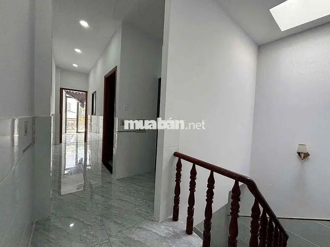 NHÀ ĐẸP MỚI 100 % [ 4 x 20] 1 lầu (3PN,2WC ) ĐƯỜNG MÃ LÒ —Bình Tân