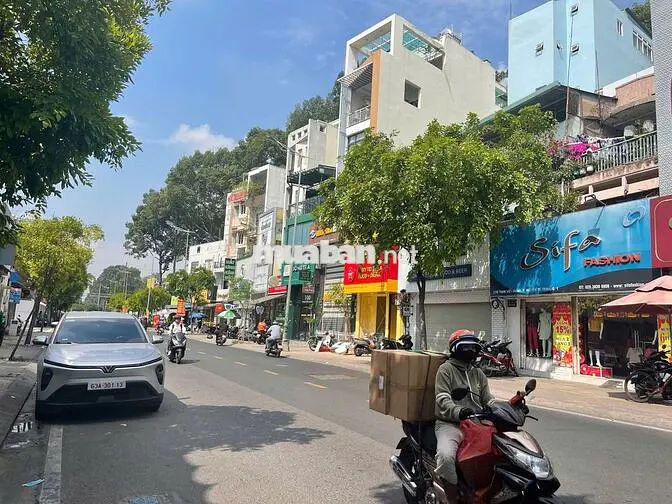 TRUNG TÂM QUẬN 1 - 4,5x18m NỞ HẬU - 4 TẦNG - GIÁ 55 TRIỆU