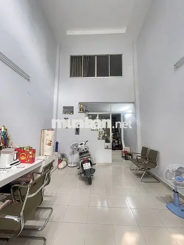 Nhà nguyên căn MT Nguyễn Hữu Dật 4x18 