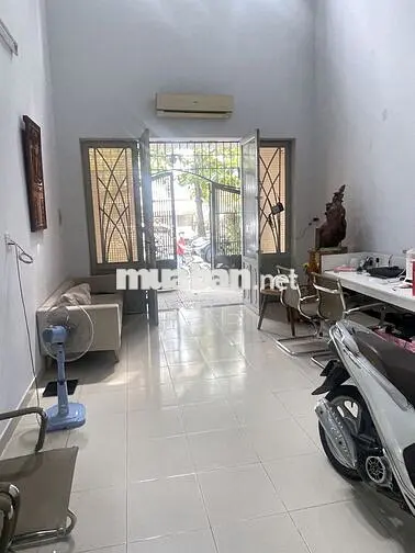 Nhà nguyên căn MT Nguyễn Hữu Dật 4x18 