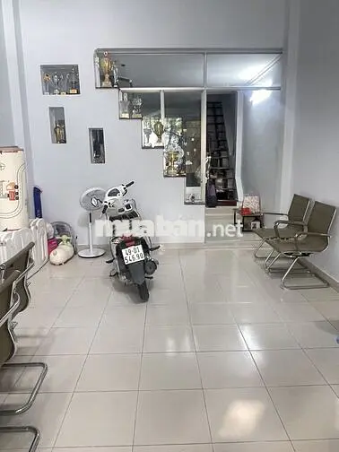 Nhà nguyên căn MT Nguyễn Hữu Dật 4x18 