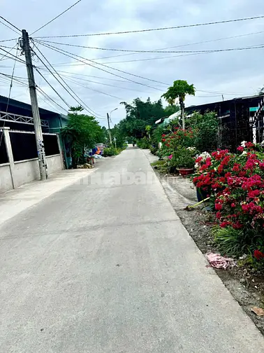 Bán gấp 540m2 có 50m2 thổ cư, góc 2mt đường. dân cư đông. điện nước đủ