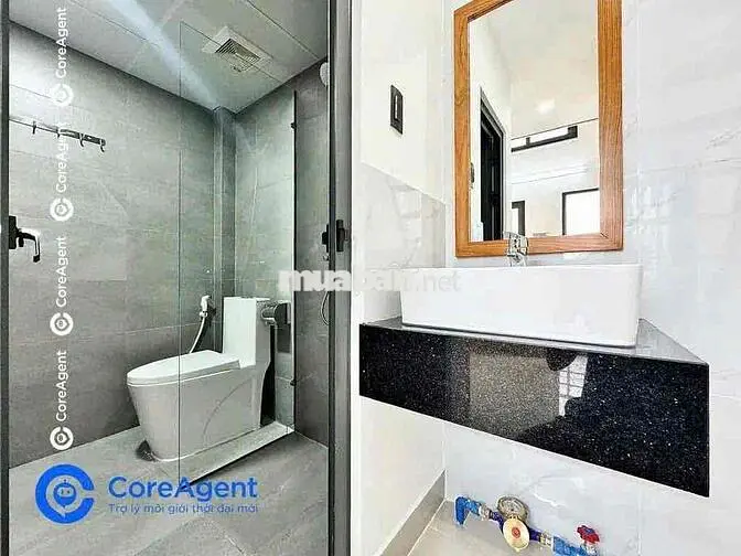 GÁC CAO CÓ BAN CÔNG NỘI THẤT MỚI Ở ĐẠI HỌC NGÂN HÀNG, HỌC VIỆN TƯ PHÁP