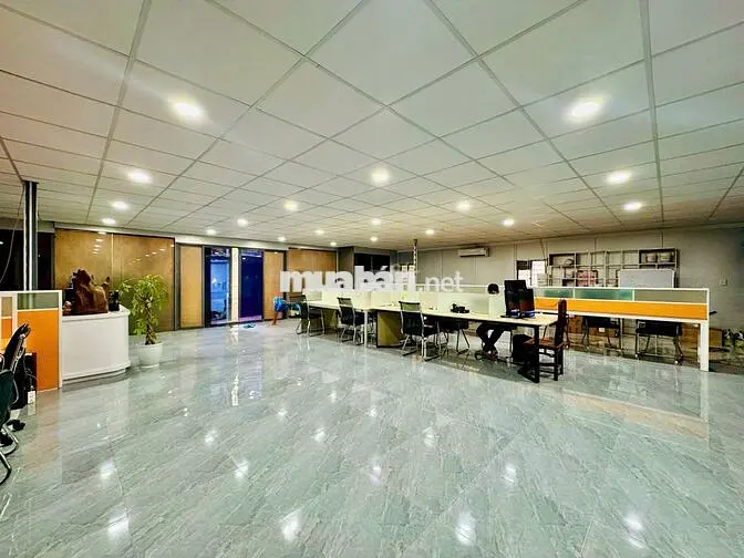 Cho thuê kho đẹp đường Đặng Thùy Trâm, p13, BT. DT 400m2. Giá 46tr/th.