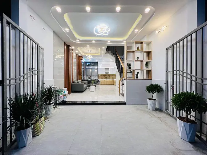 Nhà đẹp- Sang- Hiện đại, 5 phòng ngủ lớn, 5 lầu, Bình Thạnh