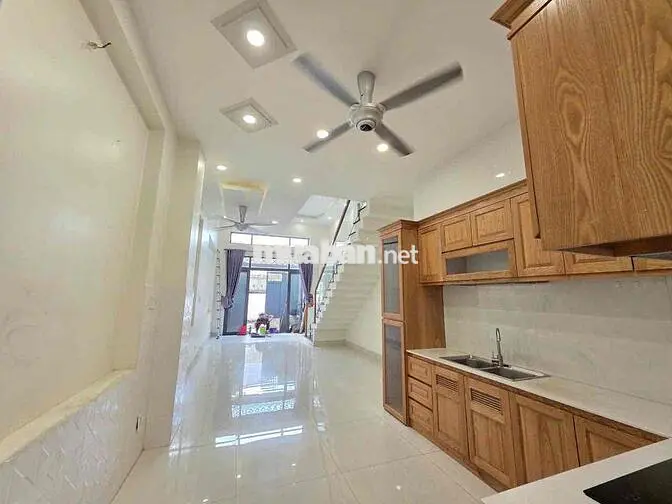 Cho thuê nhà 3 lầu hẻm xe Tải sát Võ Văn Ngân ngã tư Thủ Đức giá 16tr