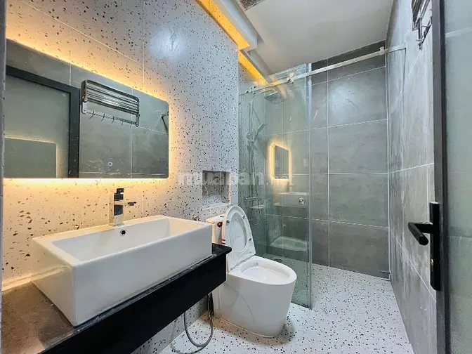 Nhà đẹp- Sang- Hiện đại, 5 phòng ngủ lớn, 5 lầu, Bình Thạnh