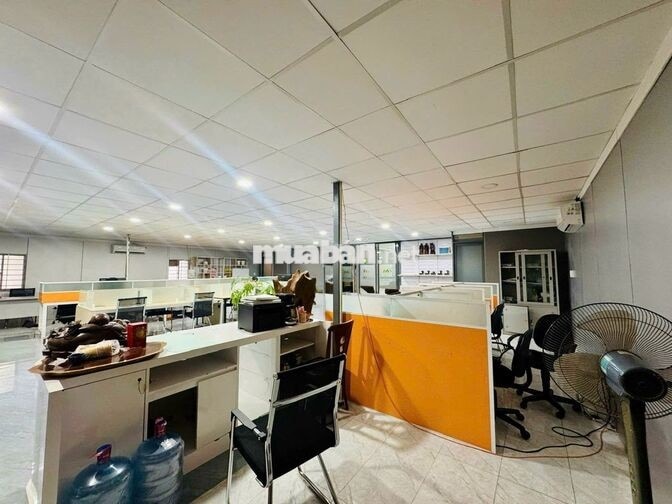 Cho thuê kho đẹp đường Đặng Thùy Trâm, p13, BT. DT 400m2. Giá 46tr/th.