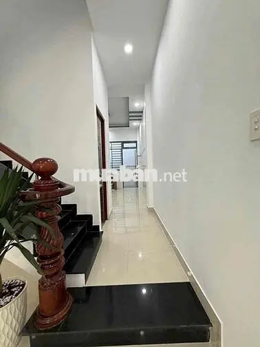 Mặt Tiền nội bộ 10m Khu ĐỘC LẬP,  3 Tấm, 4 x 18m, 4 Phòng Ngủ, 4 wc