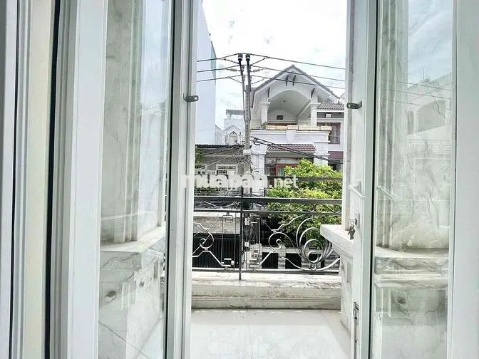 2PHONG NGỦ - BAN CÔNG - FULL NỘI THẤT - CỬA SỔ TRỜI