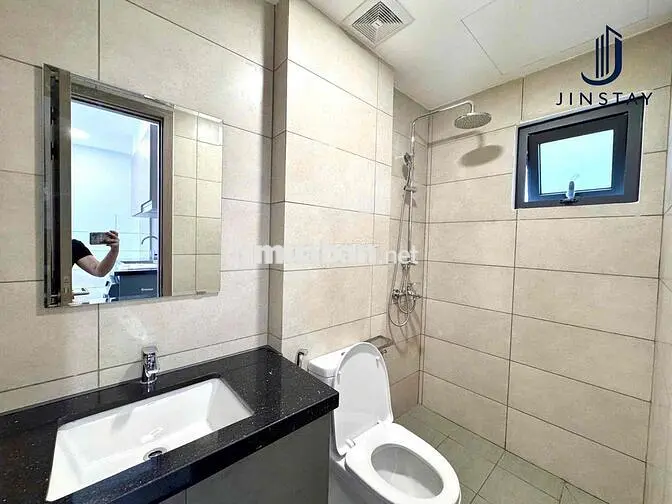 Penthouse ban công siêu rộng, full nội thất, gần Làng ĐH, ĐHQG, Metro!