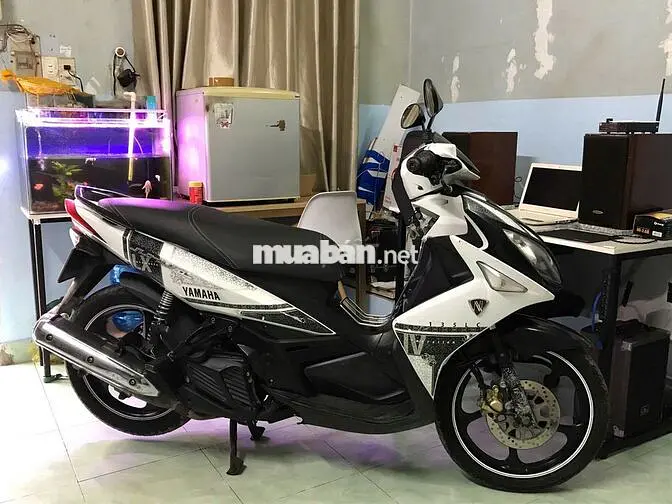 Yamaha Nouvo Đen trắng
