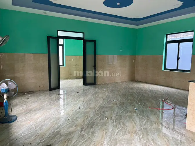 Cho thuê nhà xưởng 3500 m2 trong khuôn viên 6000 m2 , Bến lức, Long an