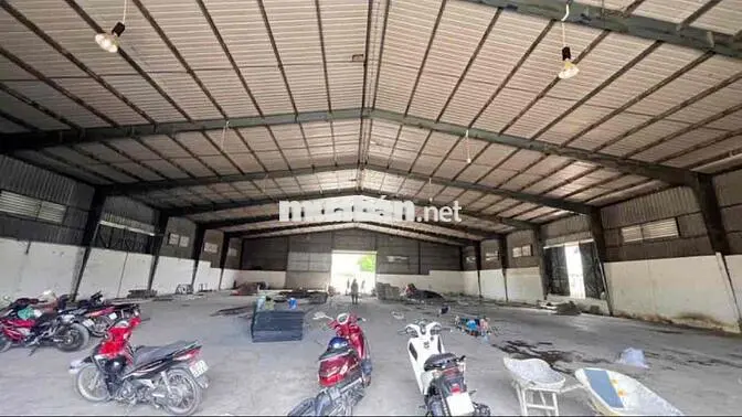 KHO XƯỞNG GIÁ RẺ ( 600m2 ) CONTAINER
