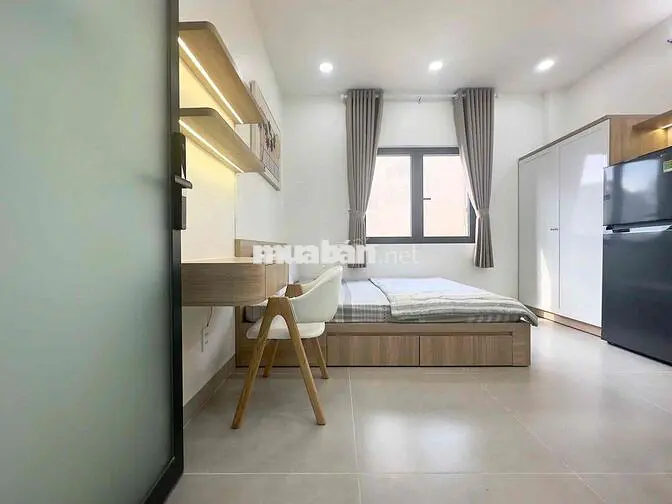 Căn hộ_Full nội thất_Cửa sổ to thoáng ánh sáng tự nhiên_phòng mới sạch
