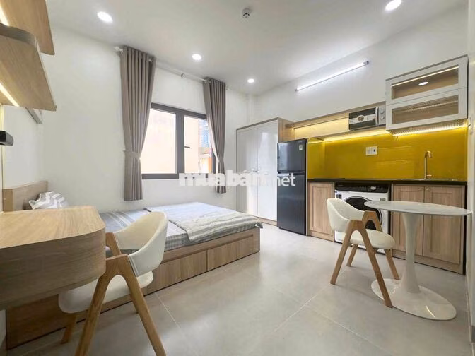 Căn hộ_Full nội thất_Cửa sổ to thoáng ánh sáng tự nhiên_phòng mới sạch