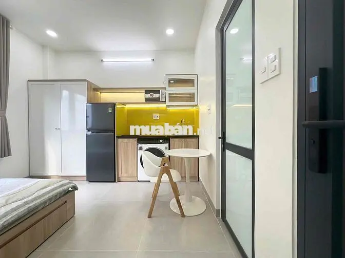 Căn hộ_Full nội thất_Cửa sổ to thoáng ánh sáng tự nhiên_phòng mới sạch